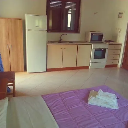 Apartment Akrogiali *