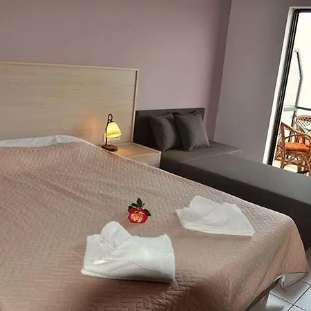 Apartment Akrogiali *